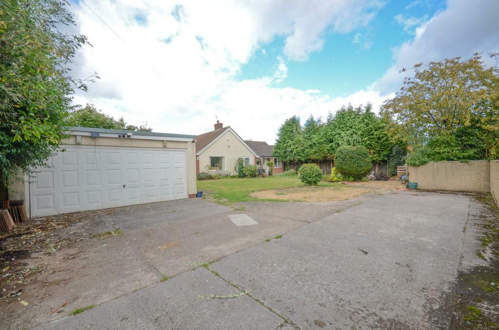 Garage &amp; off street parking.jpg