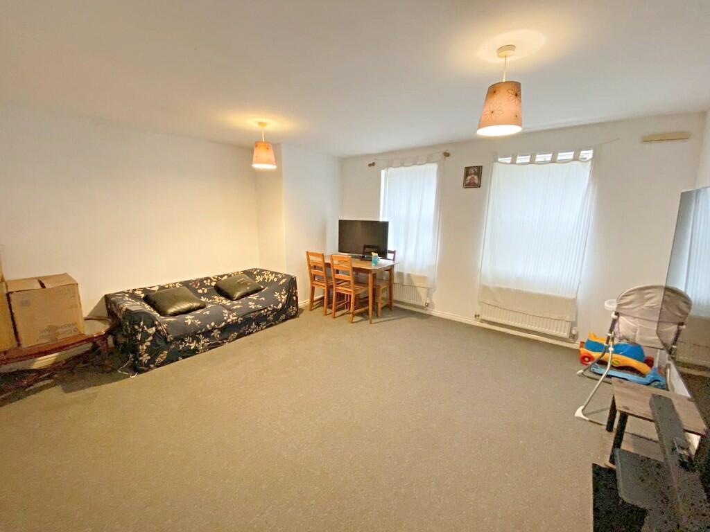 f0140803-c3bd-406...