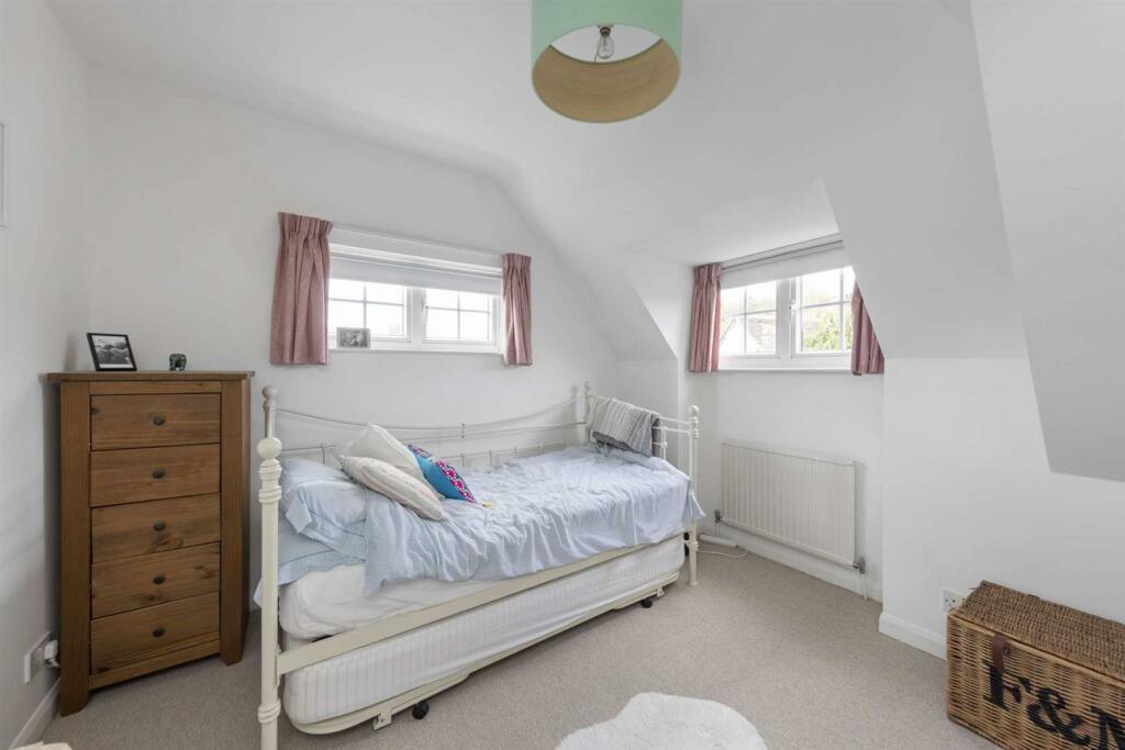 The old chapel the green Shamley green GU5 0uh-12-