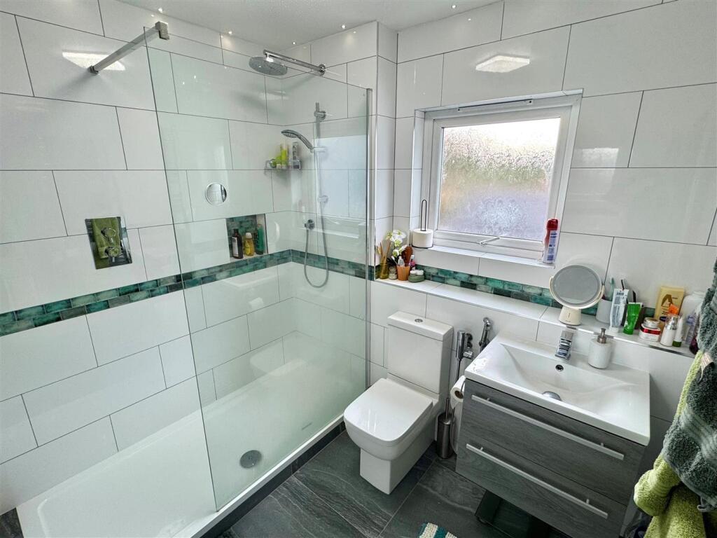 53a Penhallow Road Shower Room