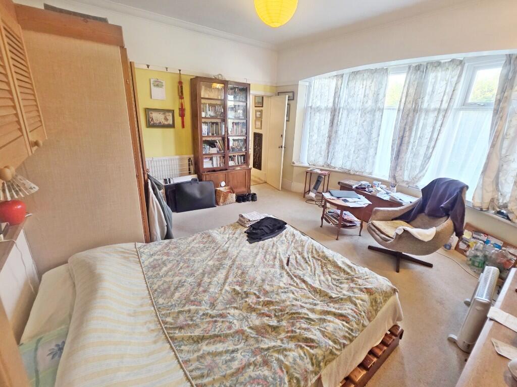 Arranged as a Bedr&#39;m