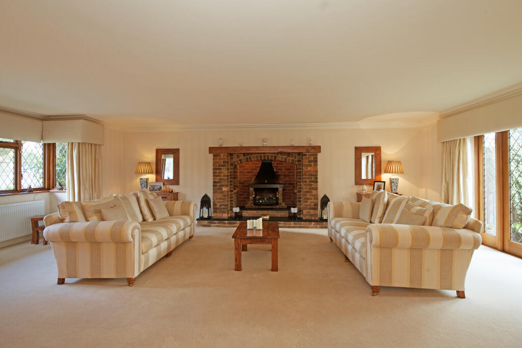 Formal Lounge