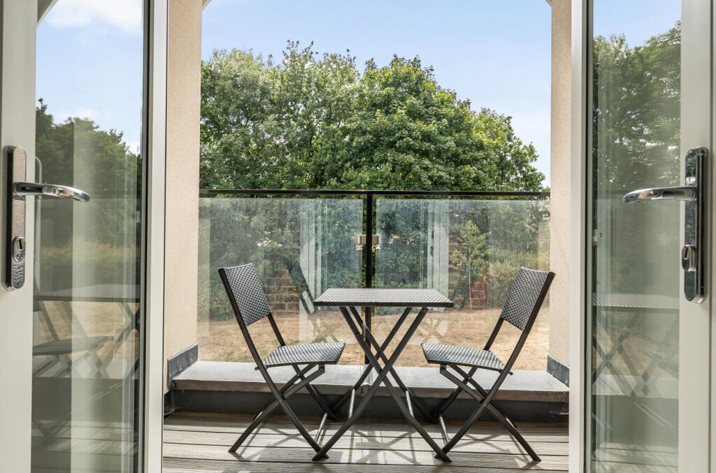 1324895-9-687667d...