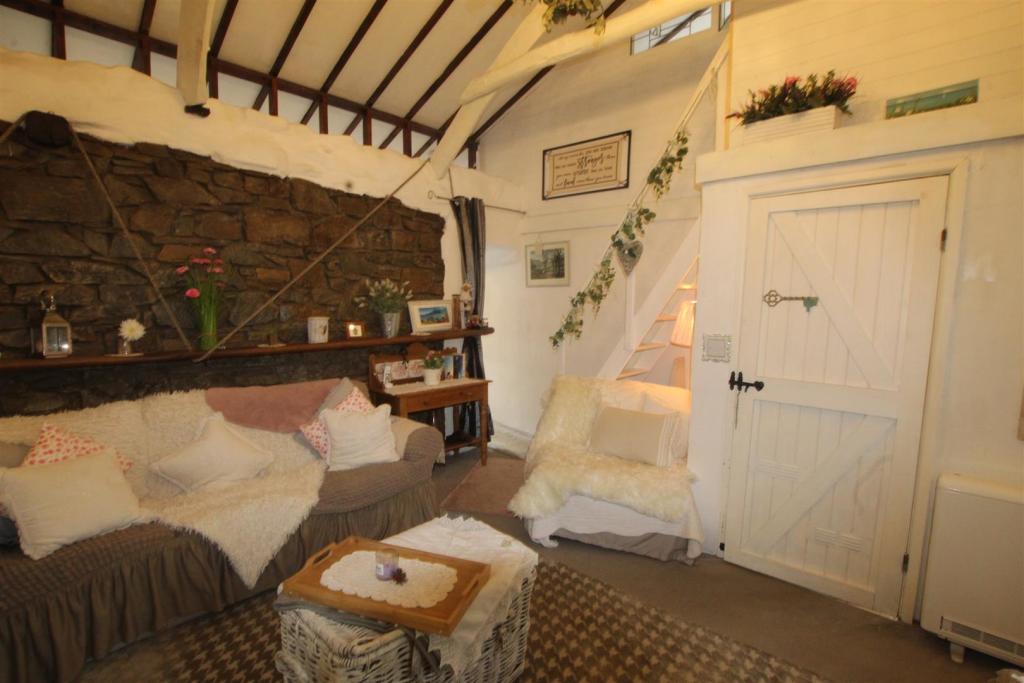 living room 2.JPG