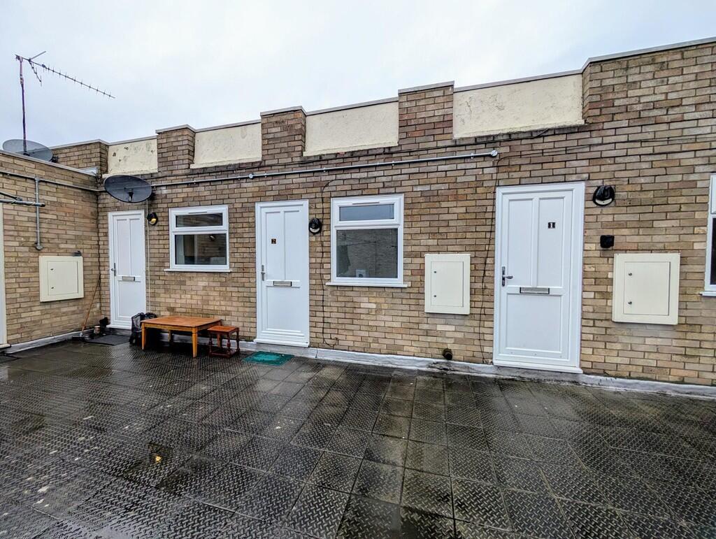 PXL_20250527_1422...