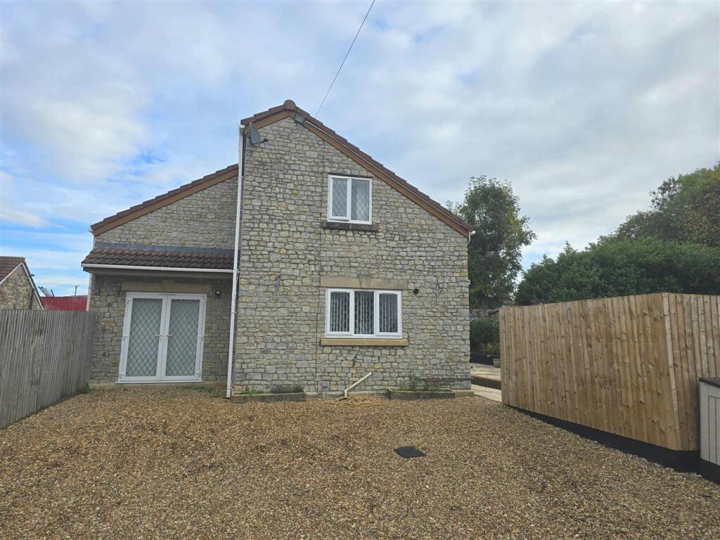 London Road, Warmley, Bristol