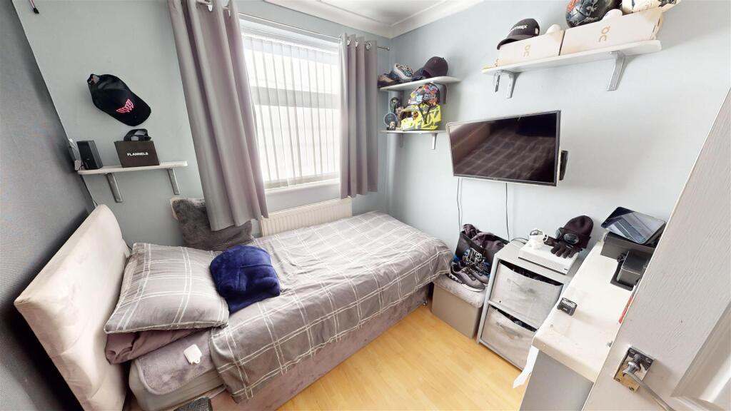 Dearnham Avenue Bedroom