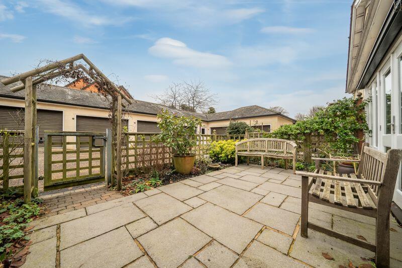 Rear Patio Garden