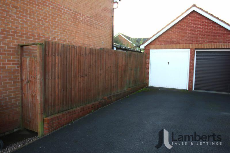 Garage &amp; Parking