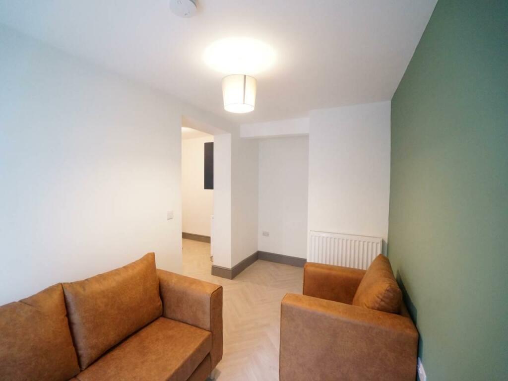 87FarrarRd_living1.2.JPG