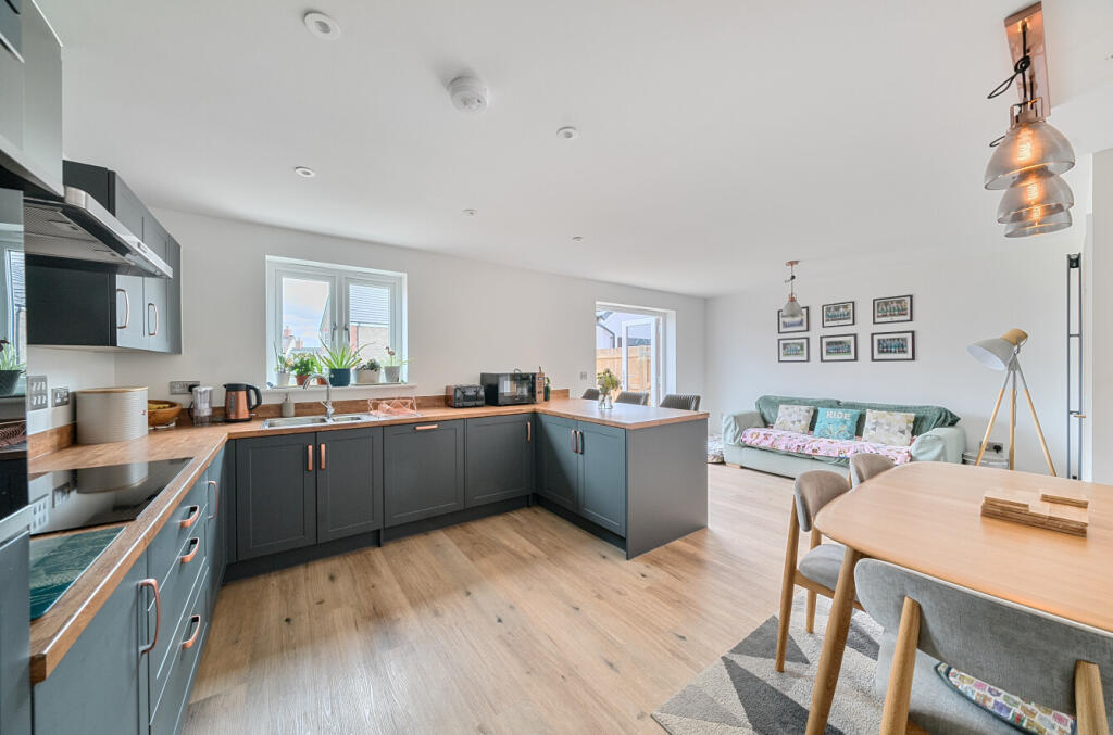 1296236-11-68389b...