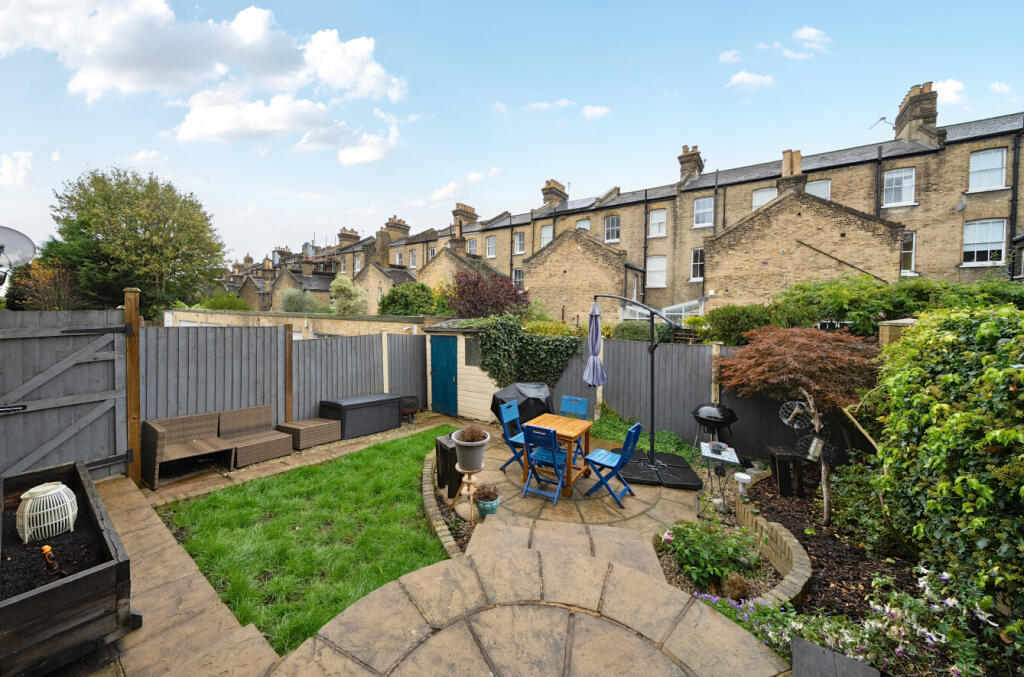 1372455-1-68fa1ef...