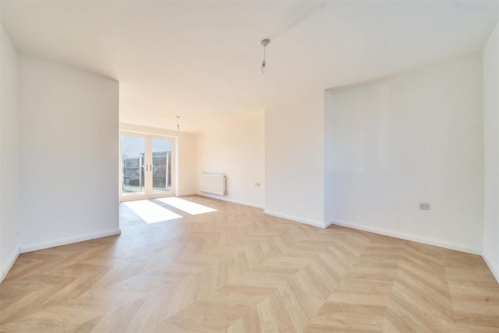 13 Hawthorne Avenue, Netherseal