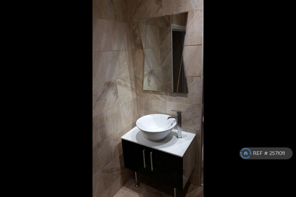 Ensuite Bathroom