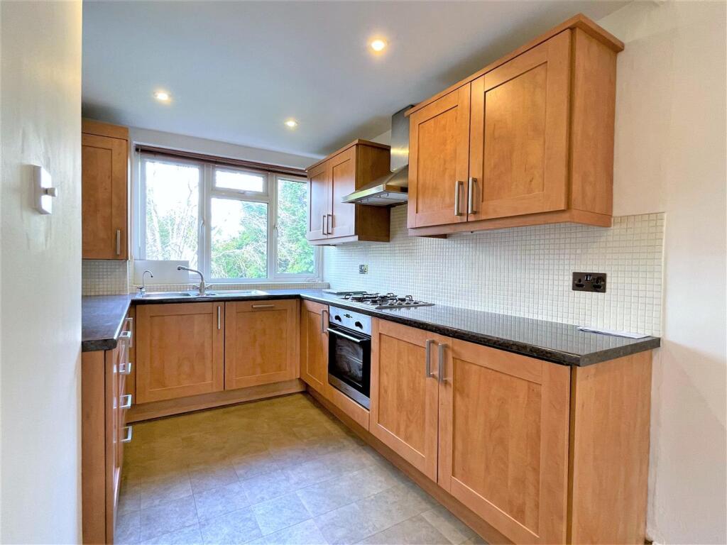 Kitchen.1.jpg