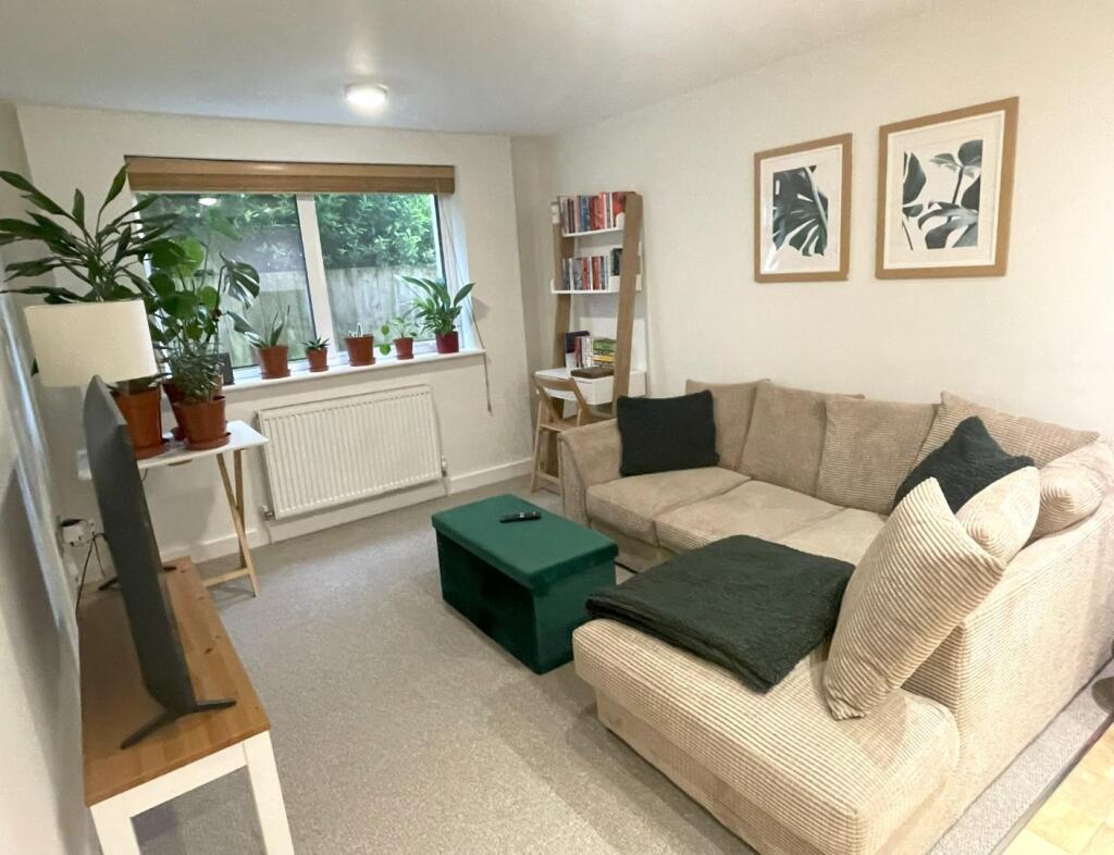 Living Room.jpg