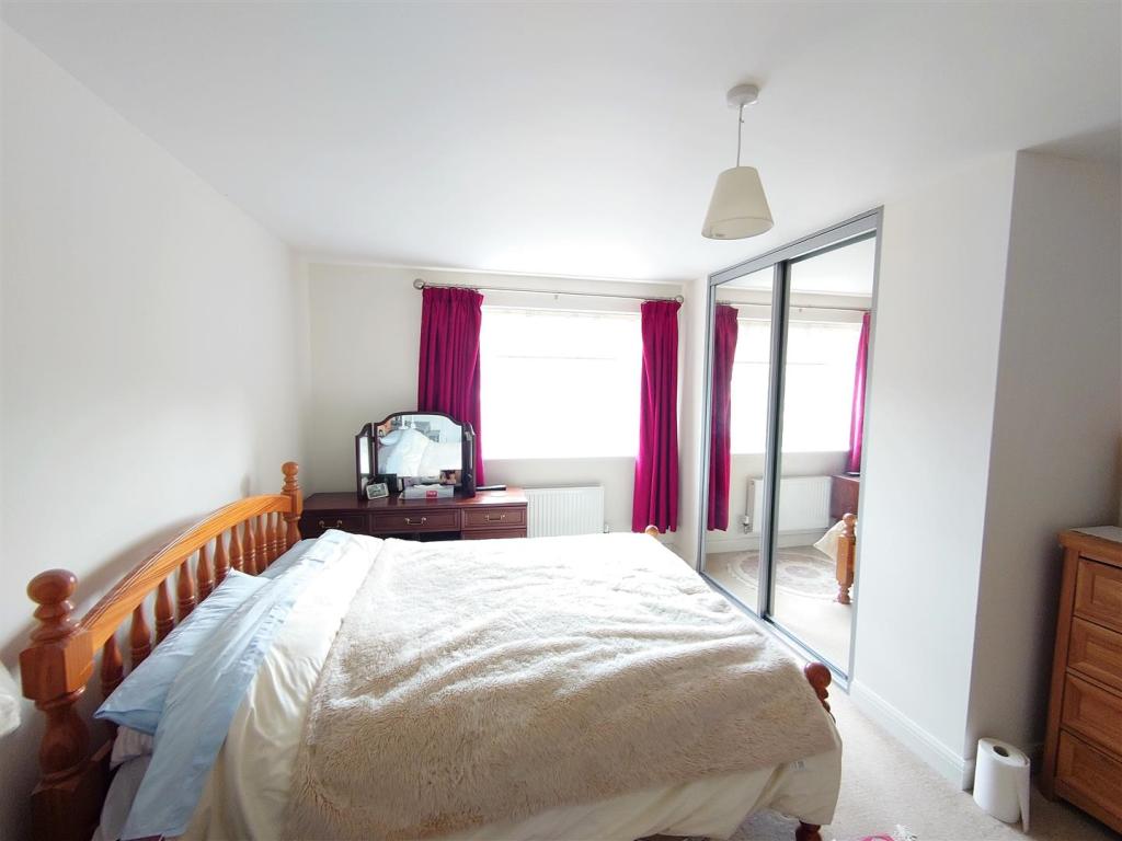 Master Bedroom.jpg