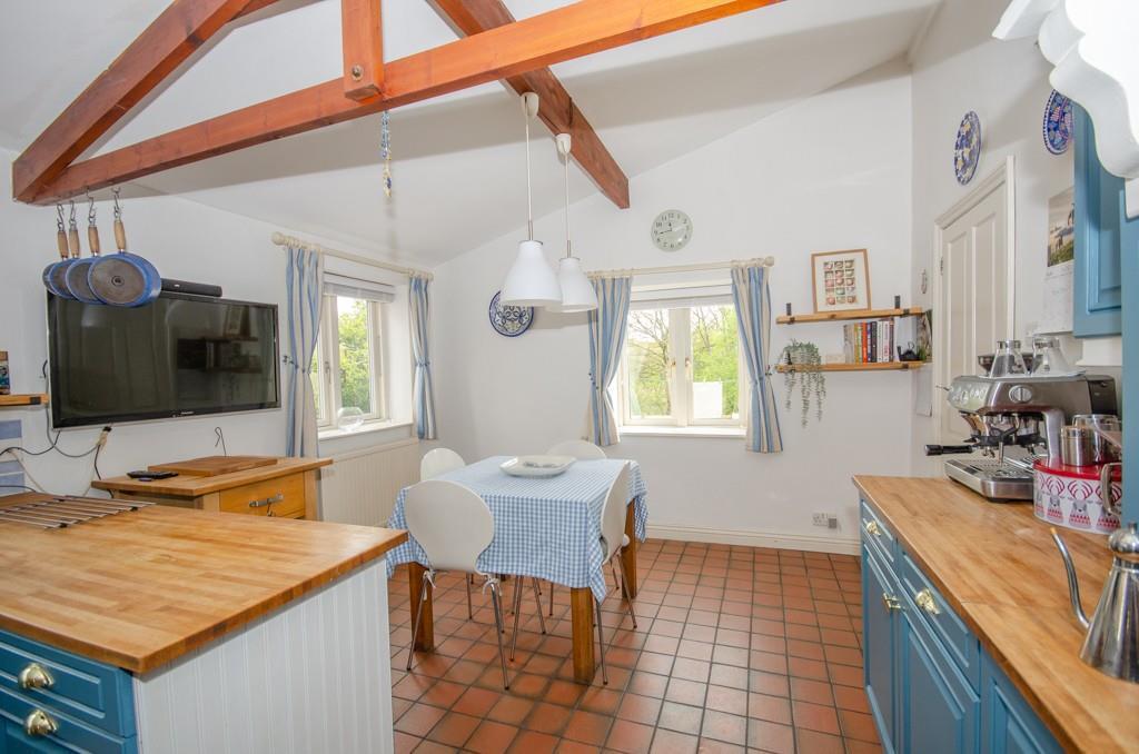 Kitchen-breakfast room.jpg