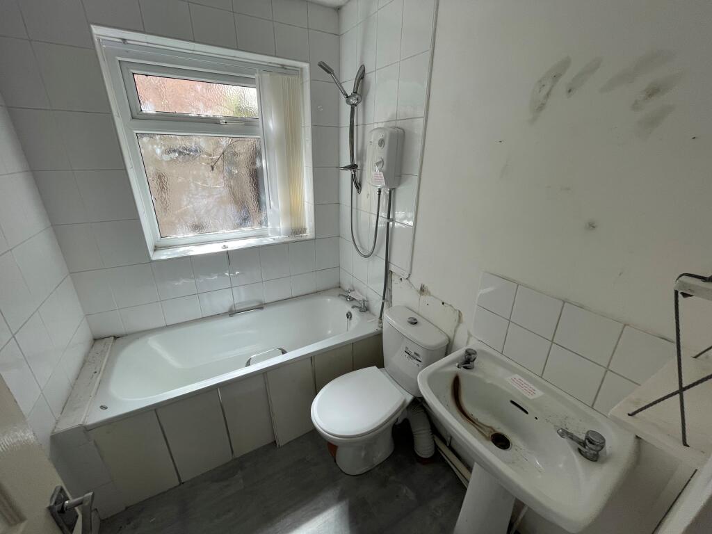 Bath T202504291532.jpg