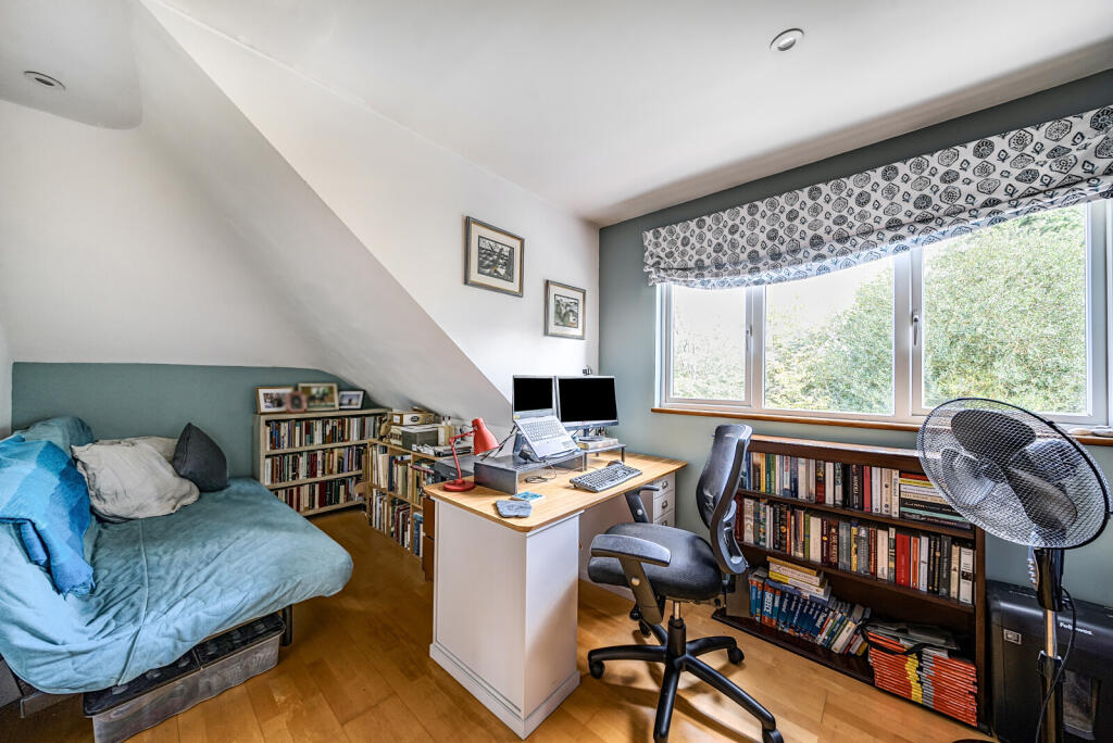 1347034-2-68baf41...