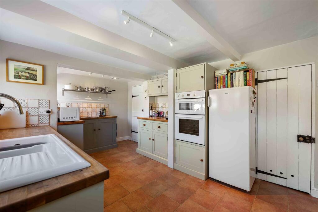 The White House-11.jpg