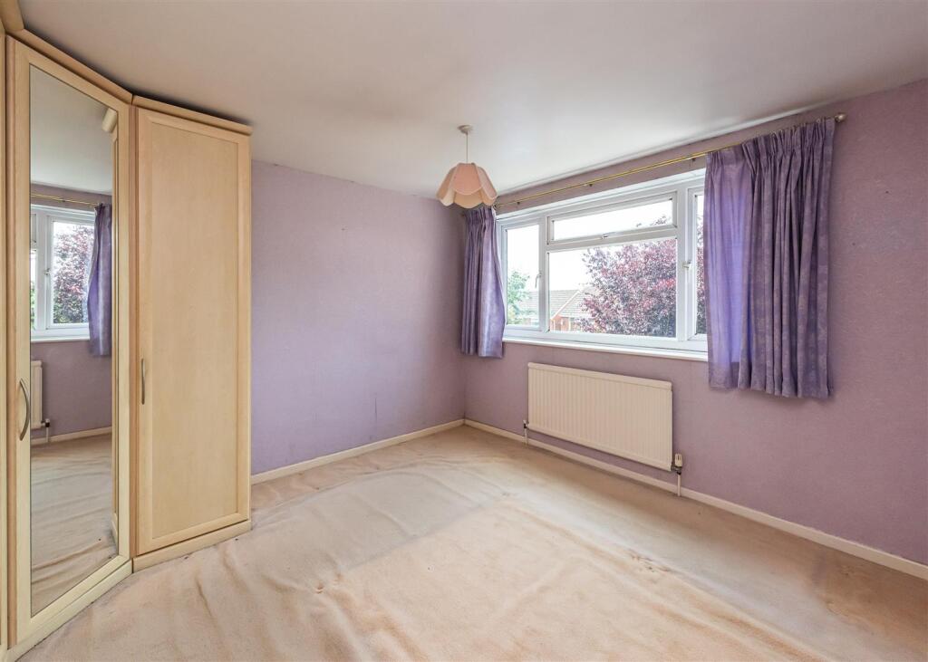 209 Common Road-Bedroom 1.jpg