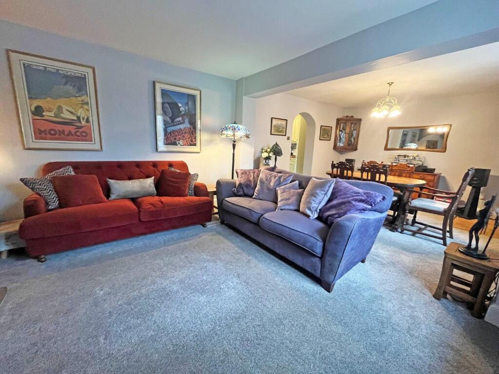 Lounge.jpg