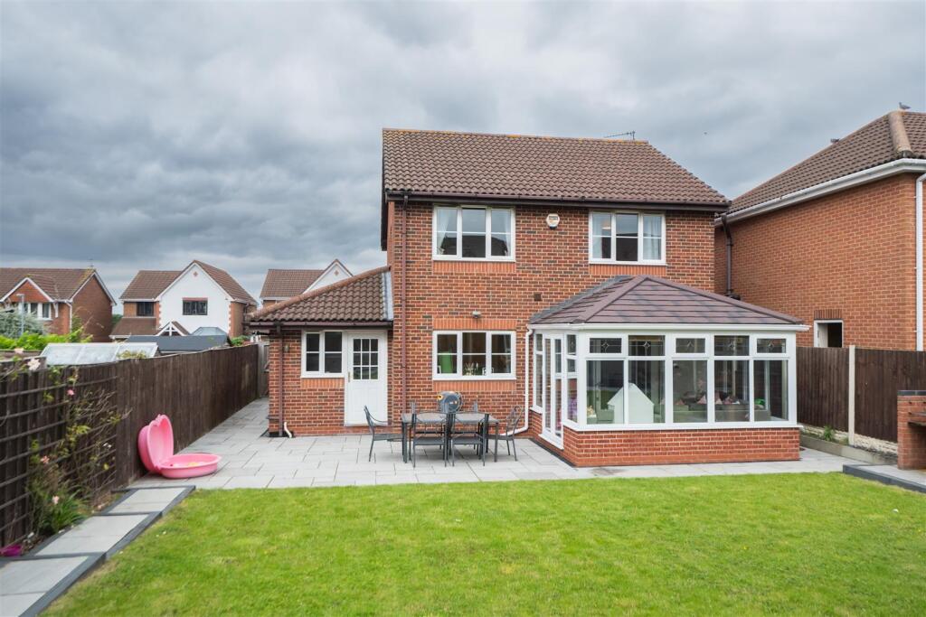 14 Carnoustie Close-038.JPG