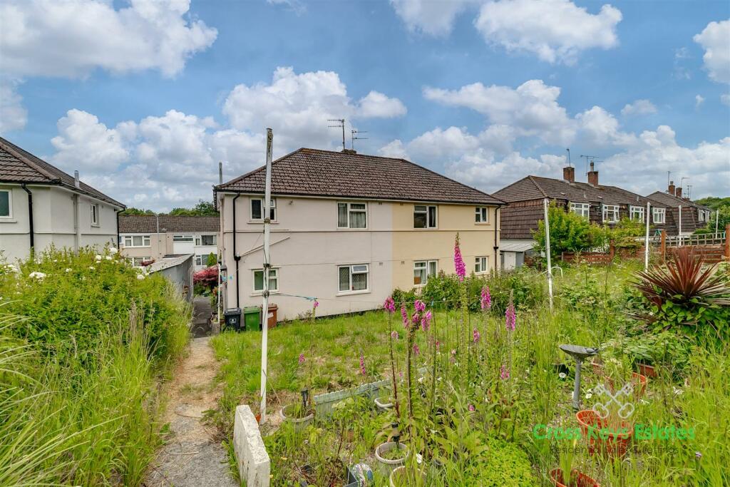 Front &amp; Rear Gardens