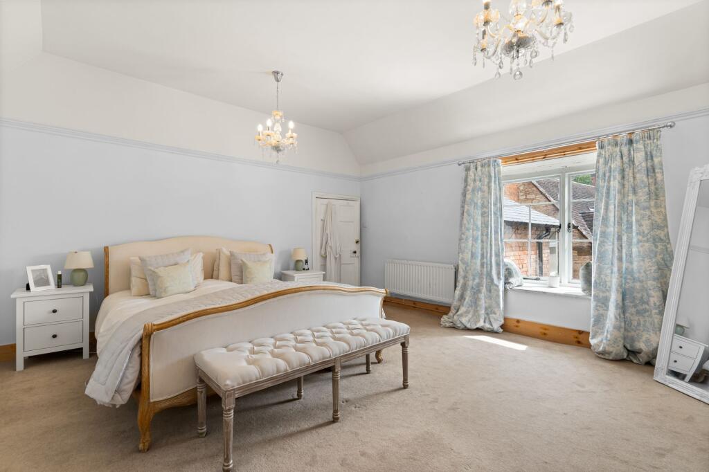 Principal bedroom