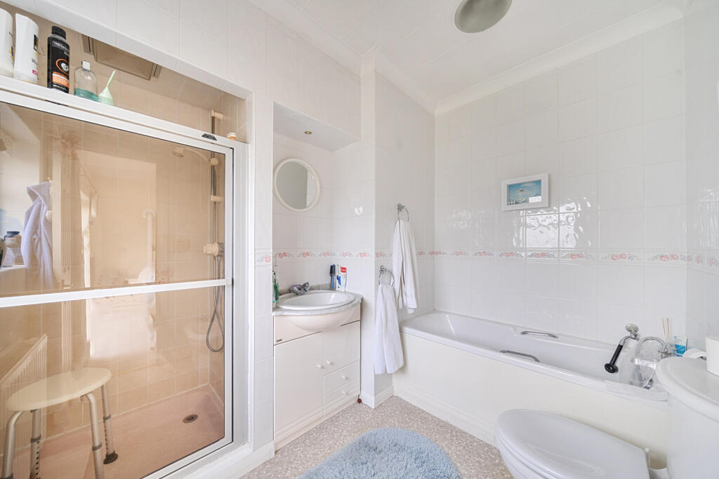 1375543-19-690a26...