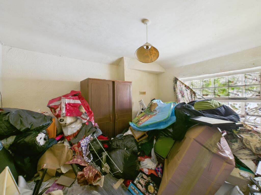 CAM02167G0-PR0348-STILL003 T202510091312.jpg