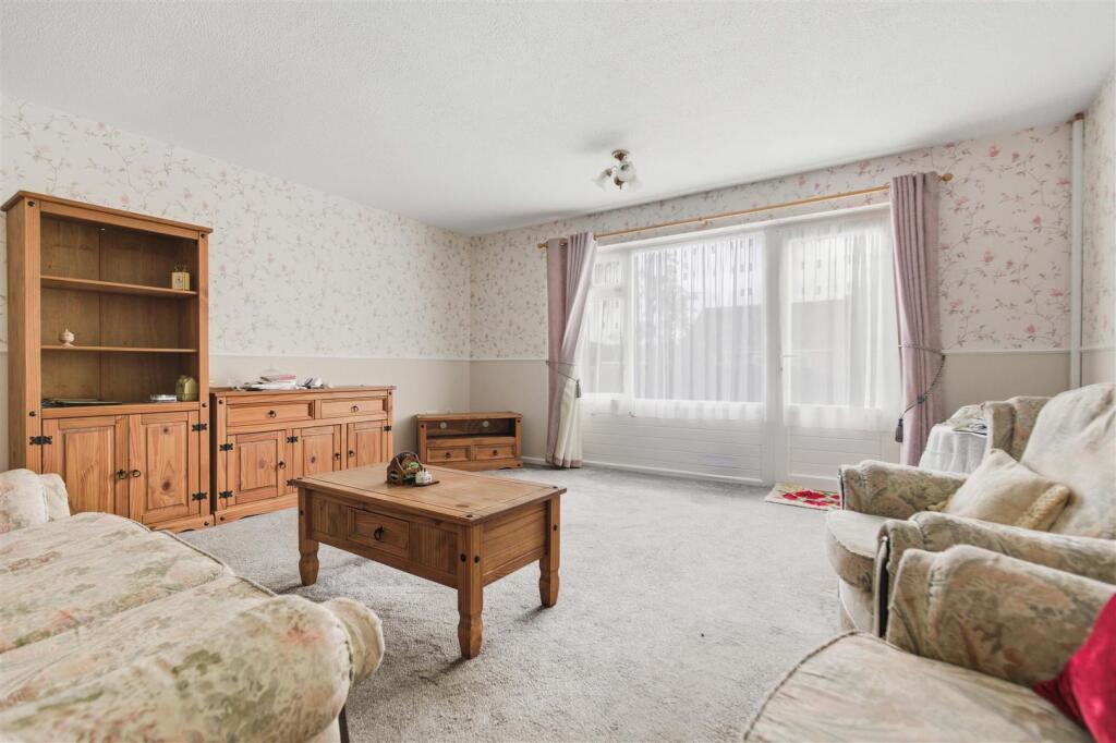 6 Chestnut Road 2.jpg