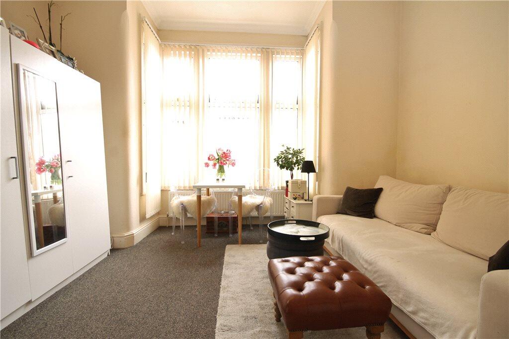 Studio Room