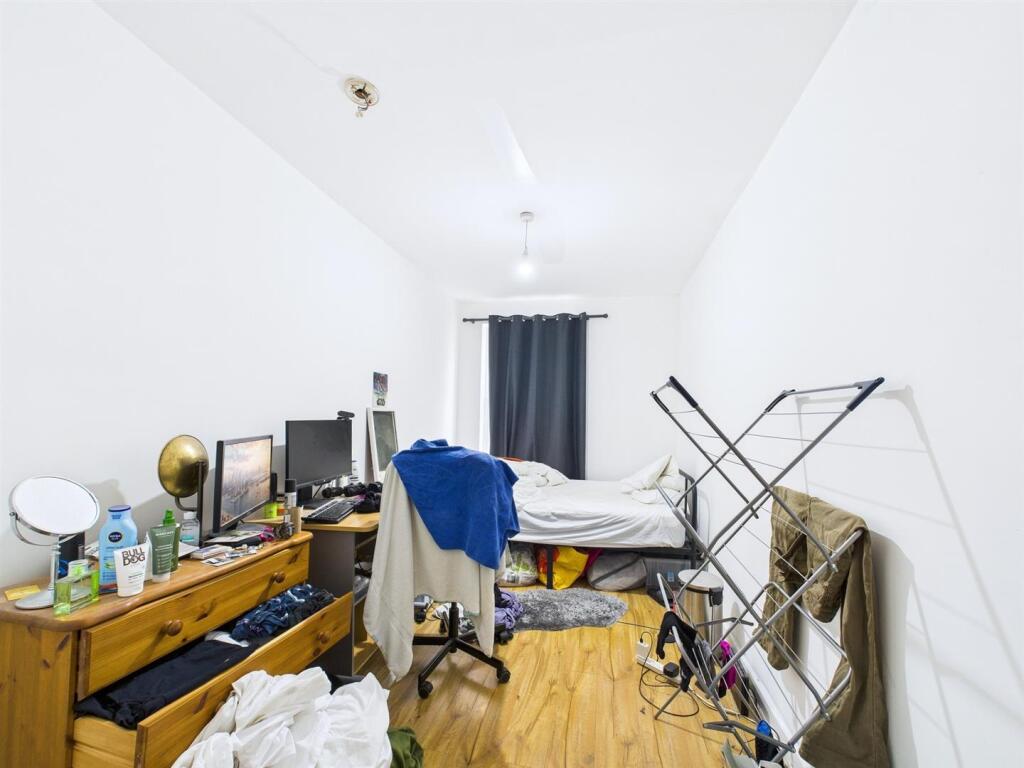 16 - Block of 4 flats.jpg