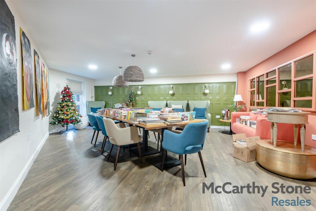 8673628-interior22.jpg