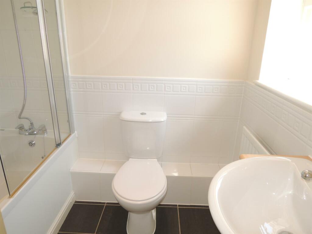 Family Bathroom: