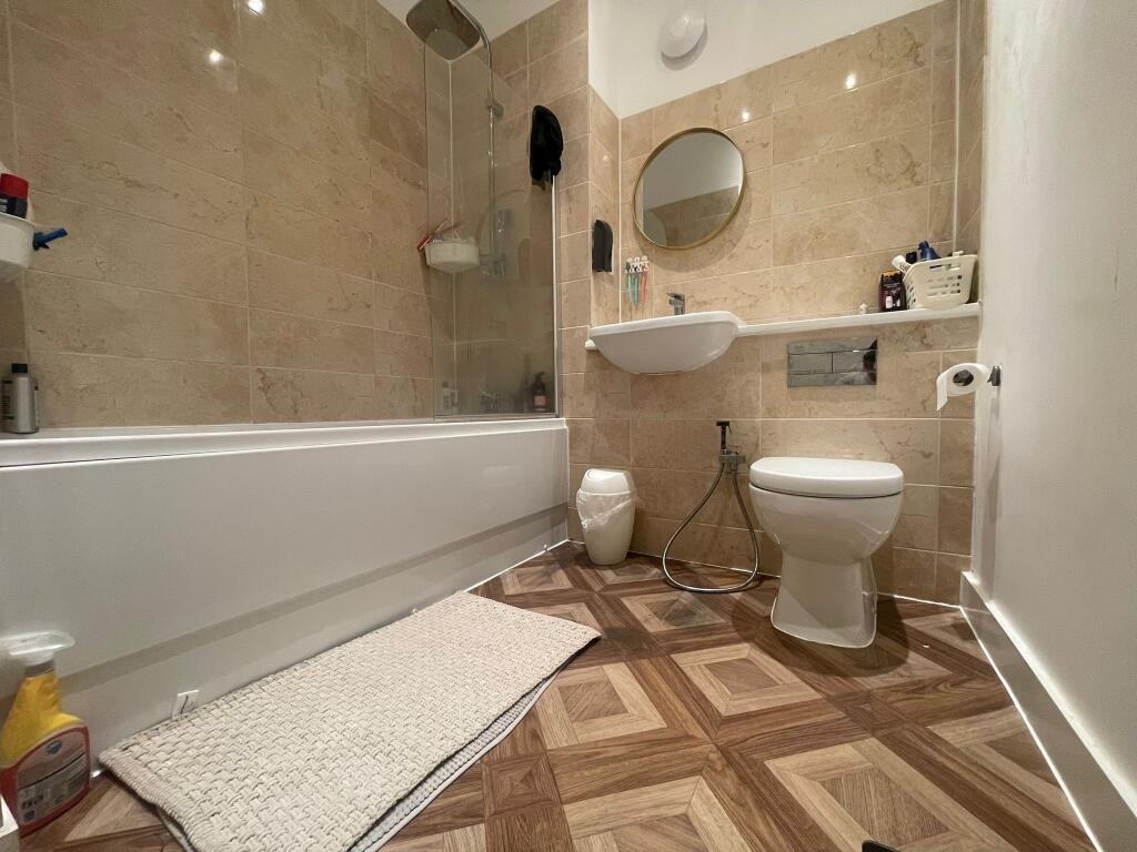 Main Bathroom