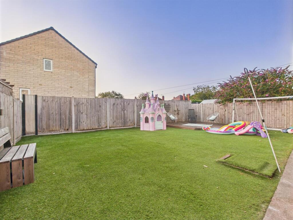 10 Chestnut Avenue Photos (4).jpg