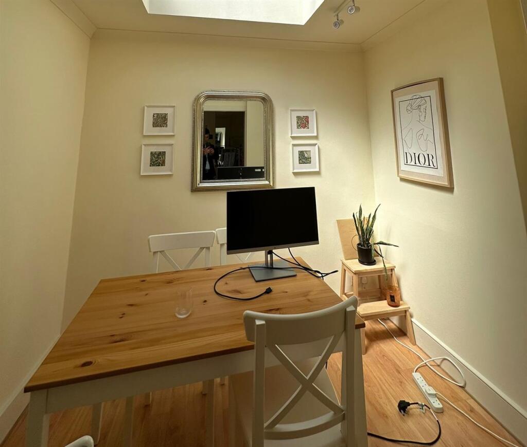 dining  area (2).jpg