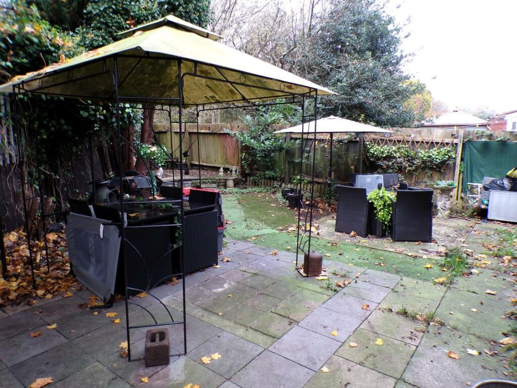MonsallRd133gdn3.JPG