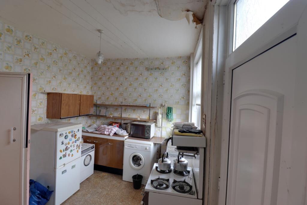 Kitchen 1