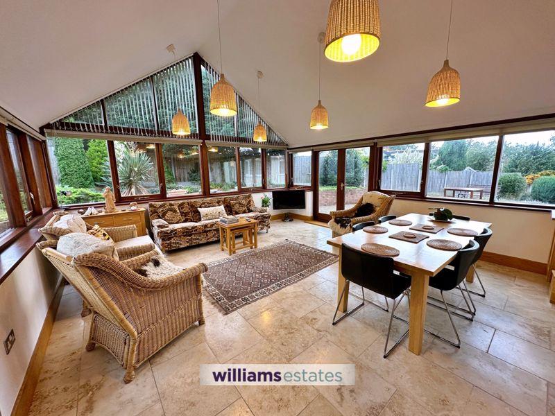 Garden room 