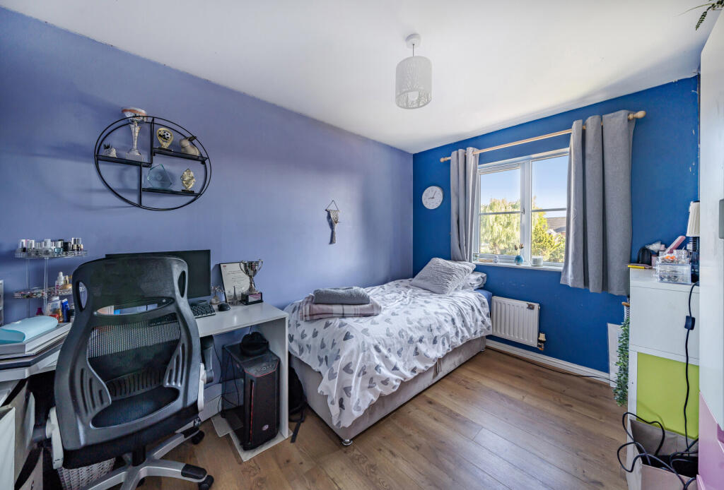 1312429-18-685aed...