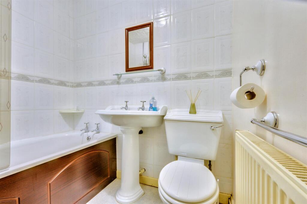 Bathroom.jpeg