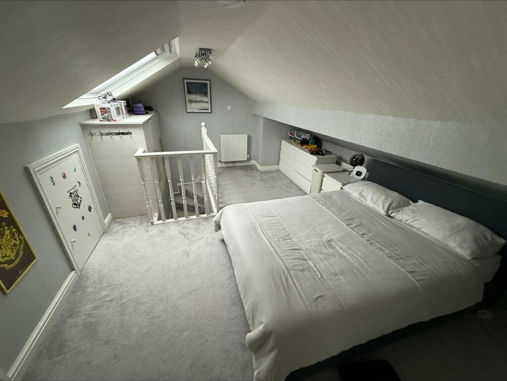 Attic Room/Fourth Bedroom