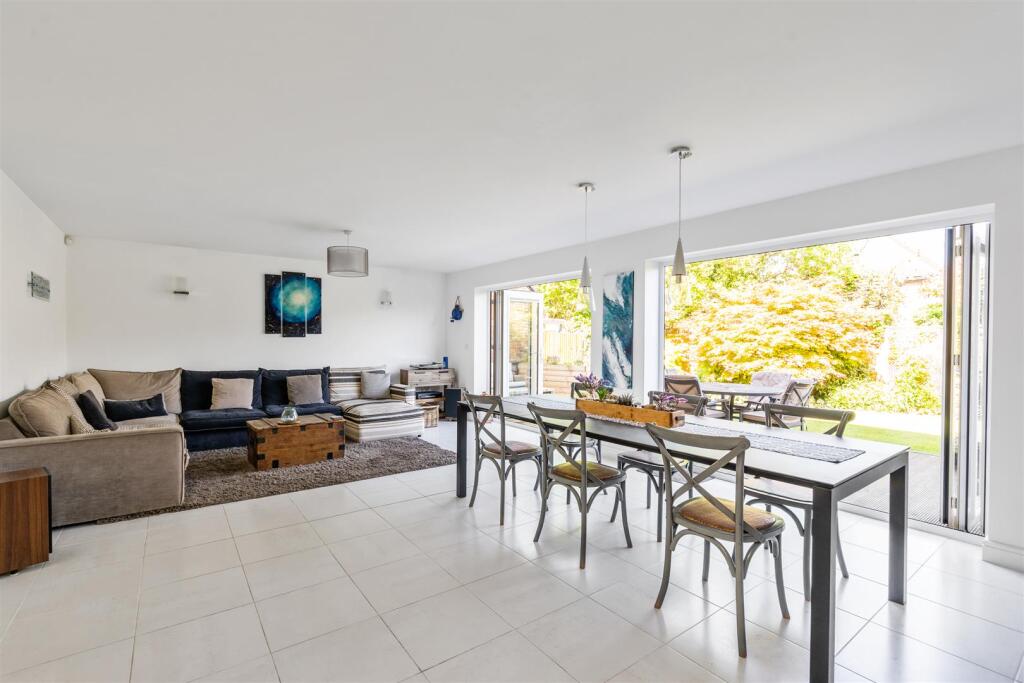 4 Maple View_27.jpg