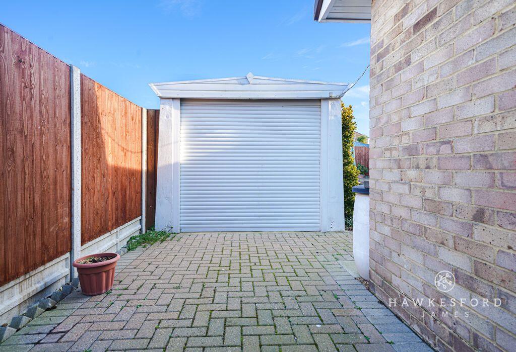Rosemary Avenue, Minster on Sea -Garage