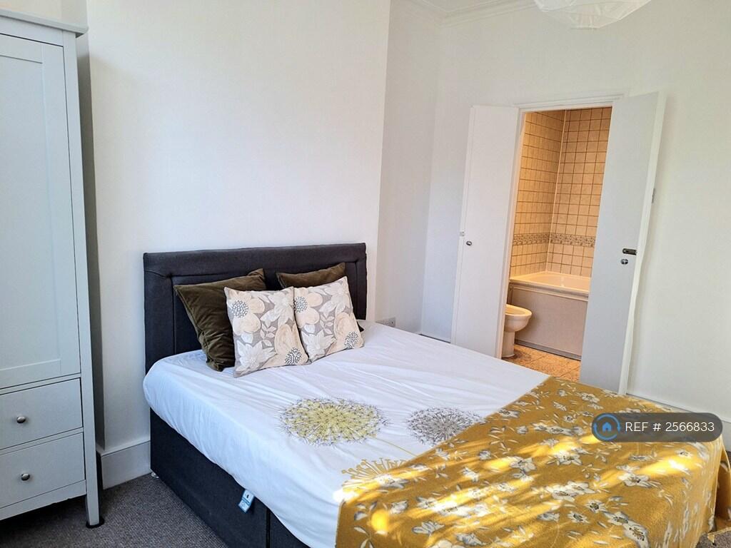 Bedroom 1 With Ensuite