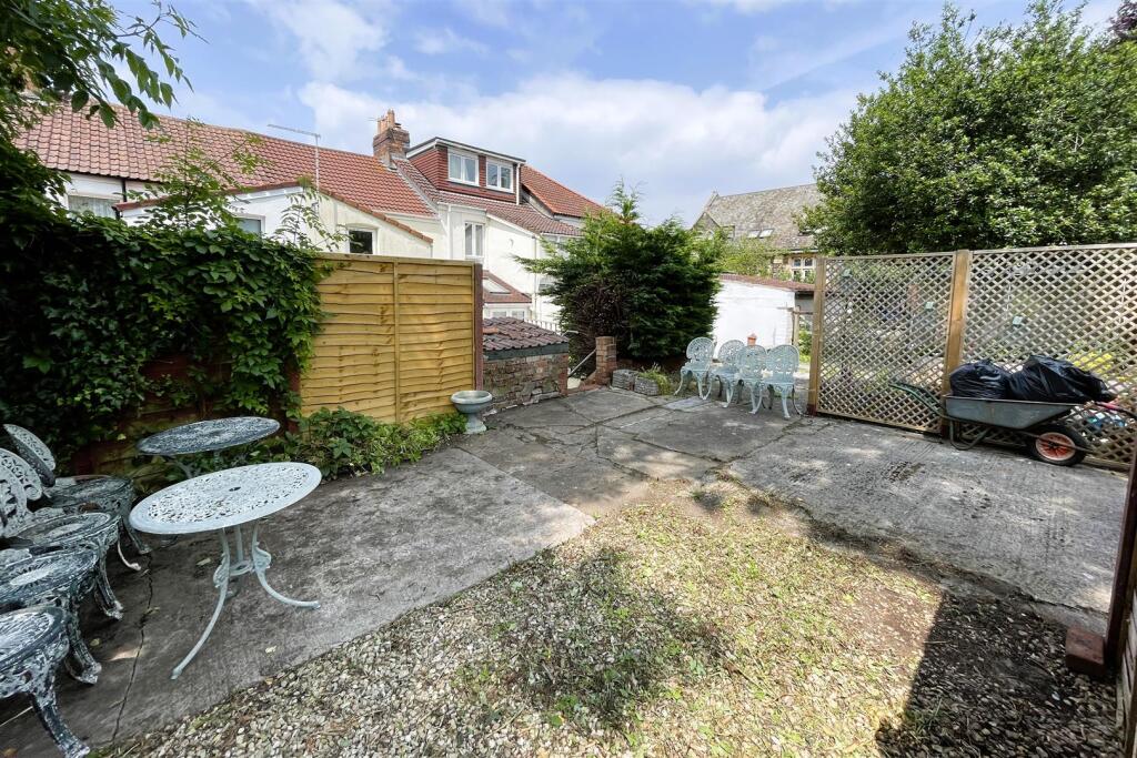 8 Kensington Road, St George, Bristol BS5 7NB | Fr